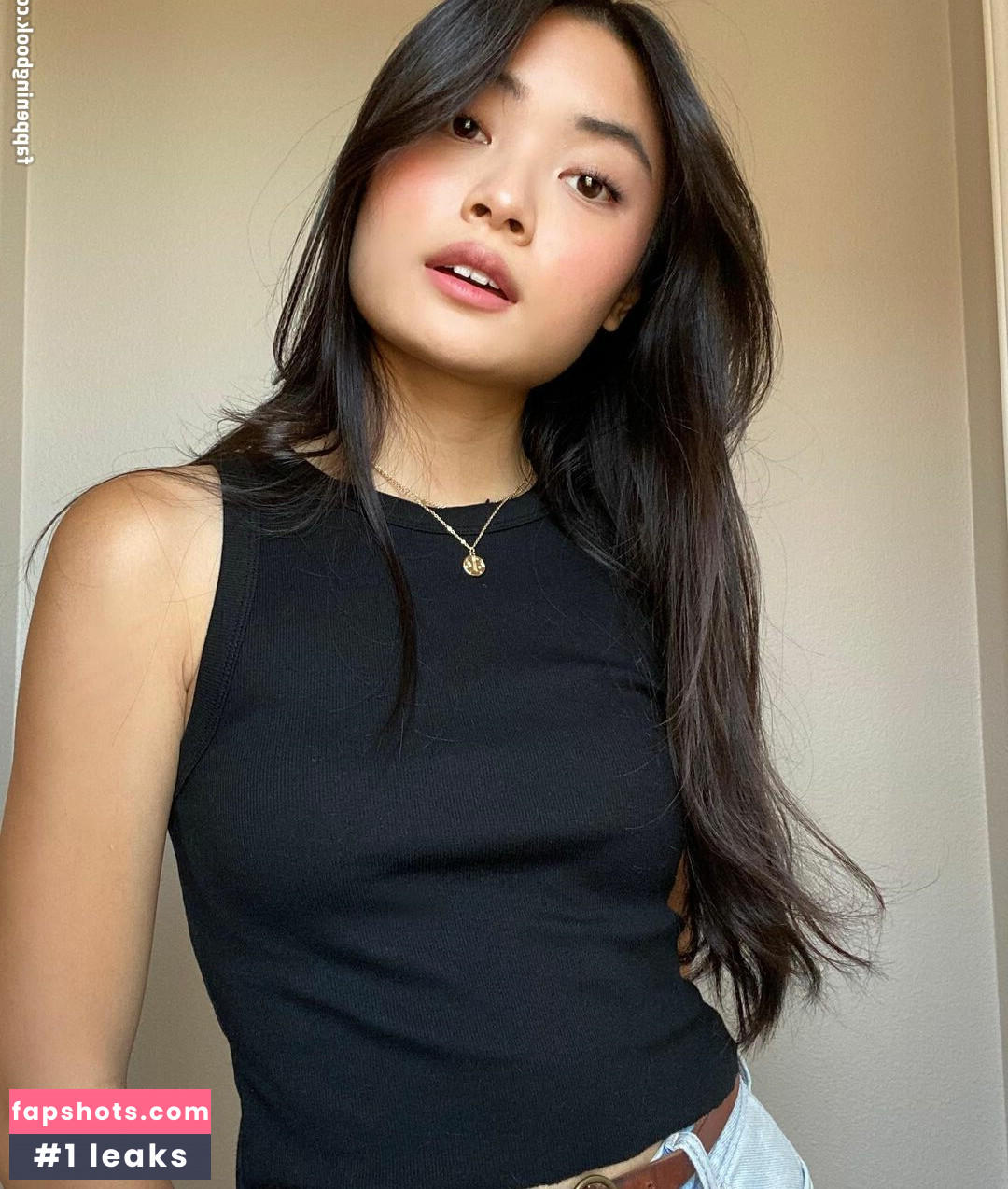 Ashley Liao gallery photo #12