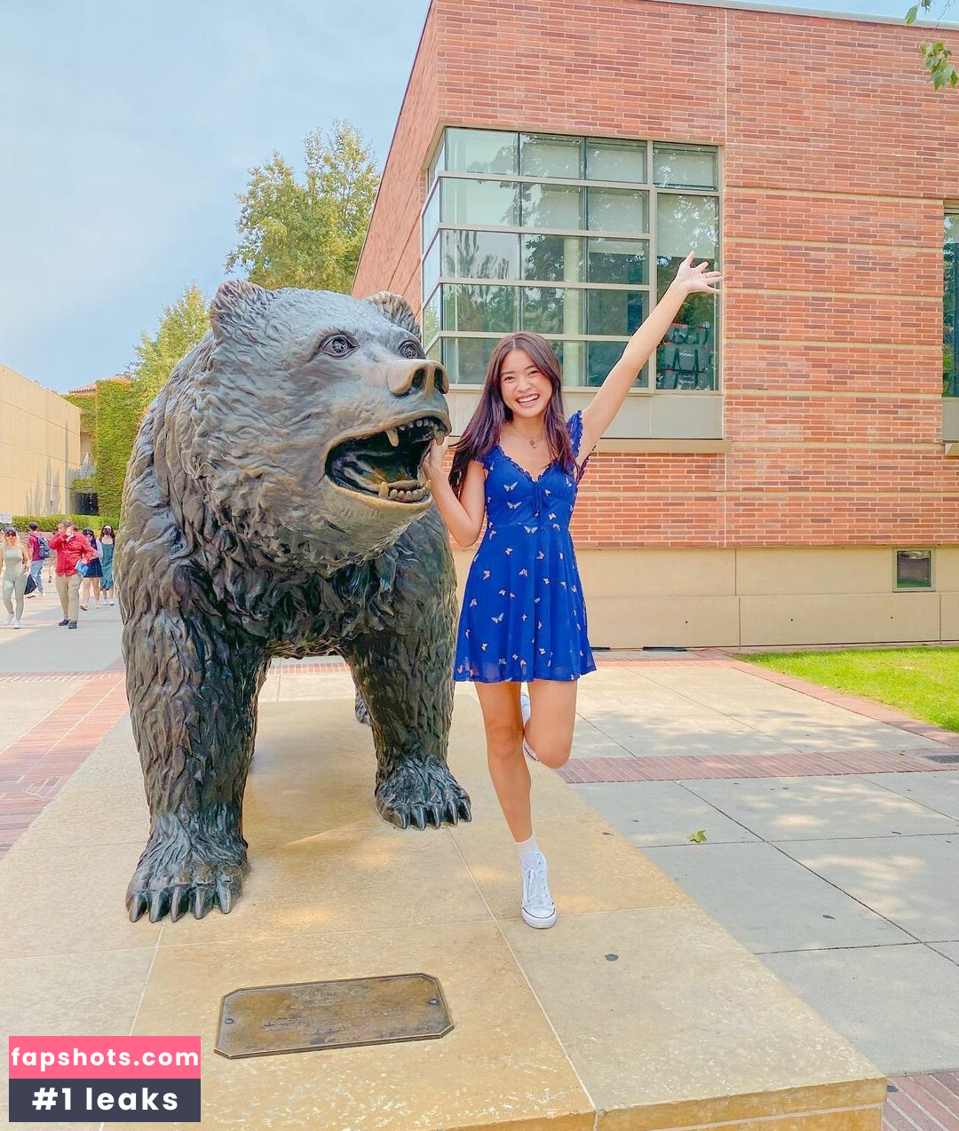 Ashley Liao gallery photo #14