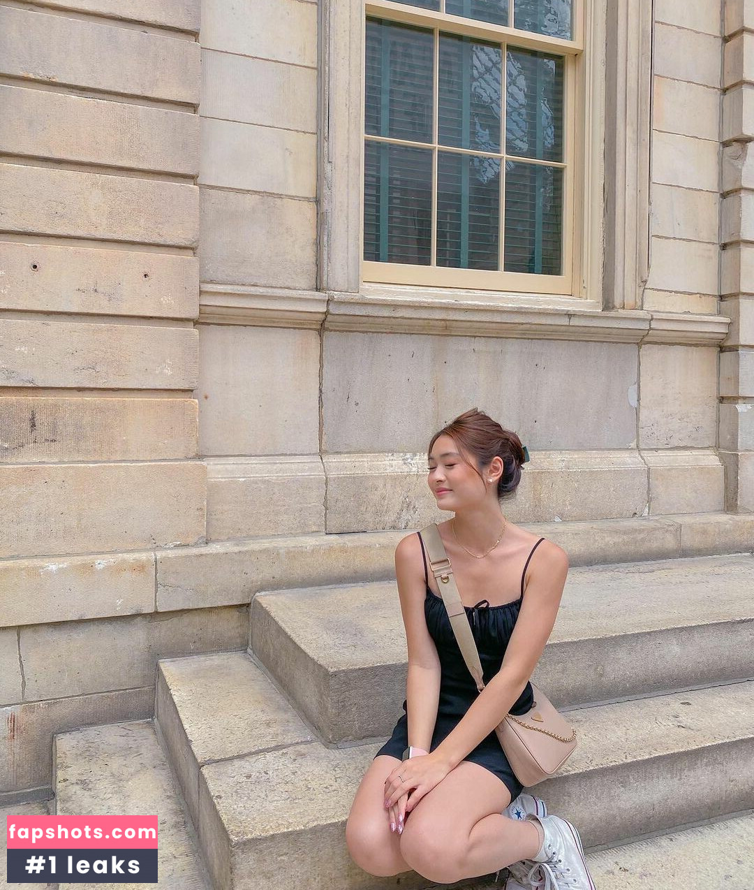 Ashley Liao gallery photo #18