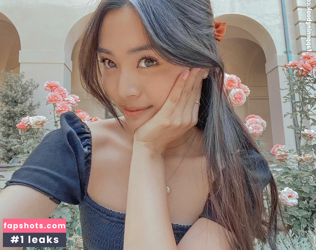 Ashley Liao gallery photo #20