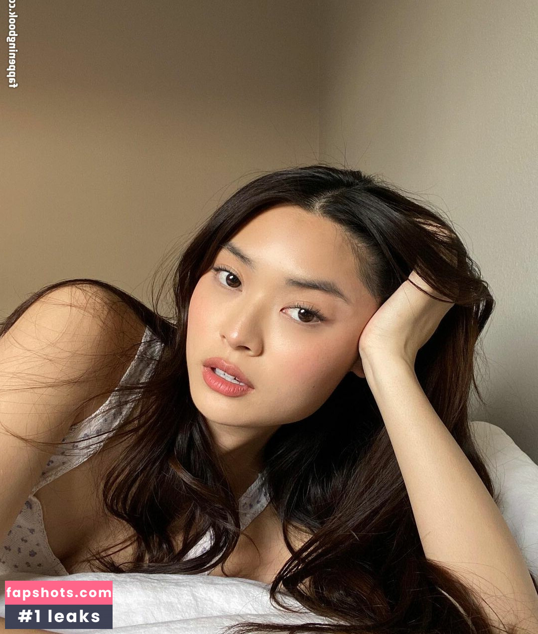 Ashley Liao gallery photo #32