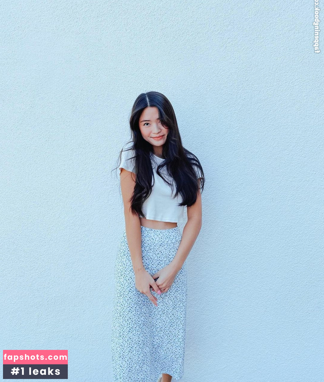 Ashley Liao gallery photo #34