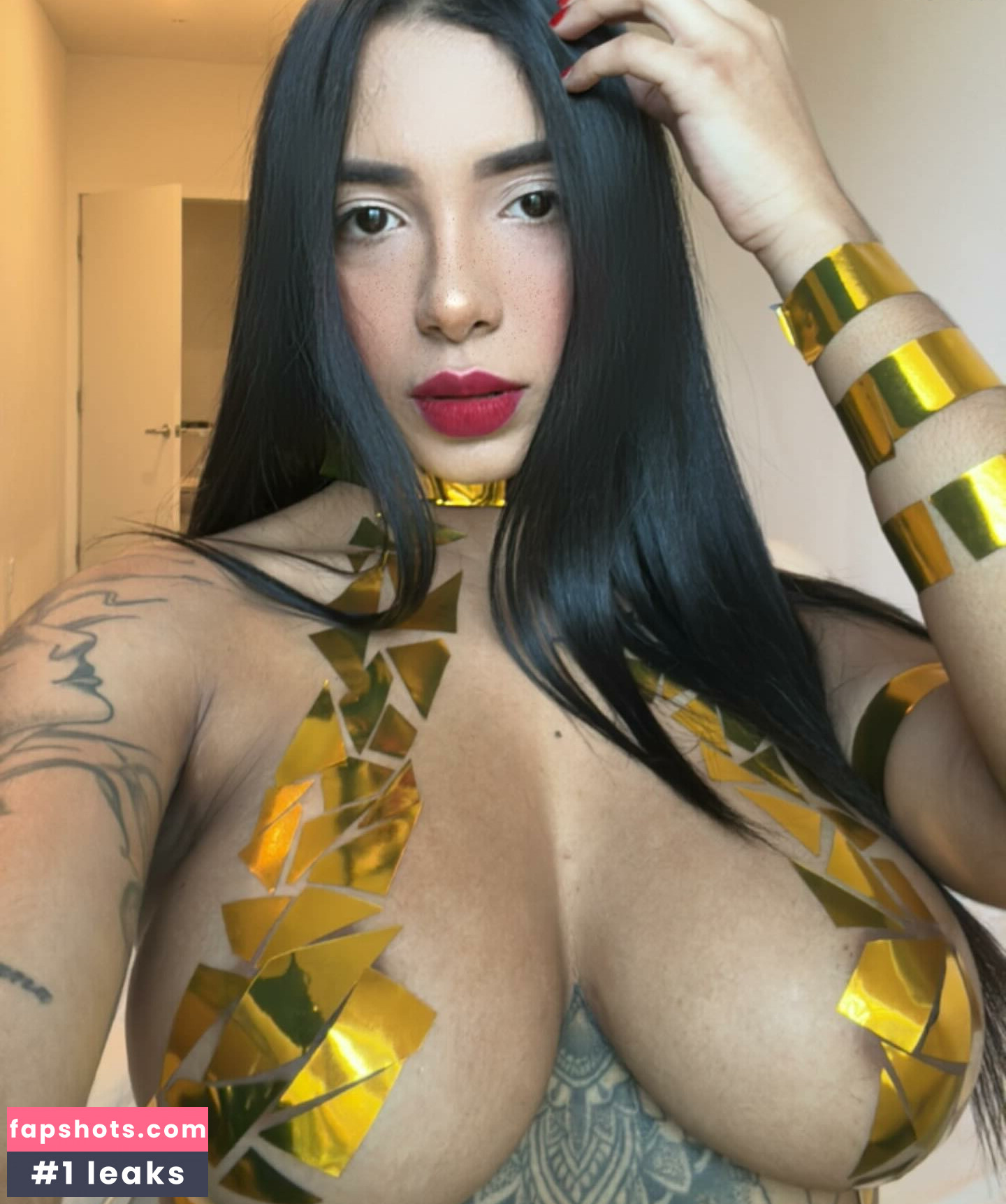 Ashley Marianne gallery photo #3