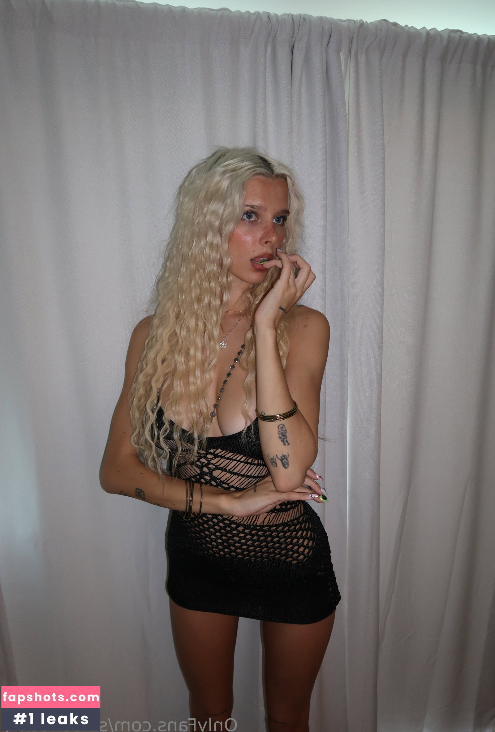 Ashley Matheson gallery photo #800