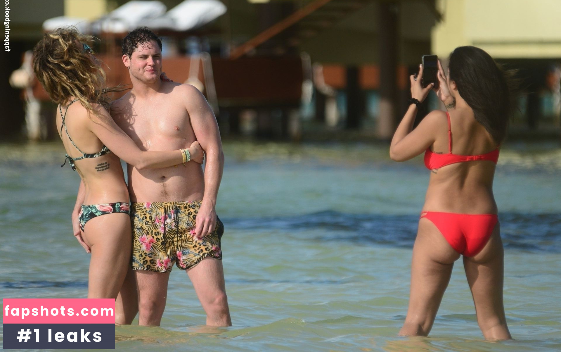 Ashley Newbrough gallery photo #16