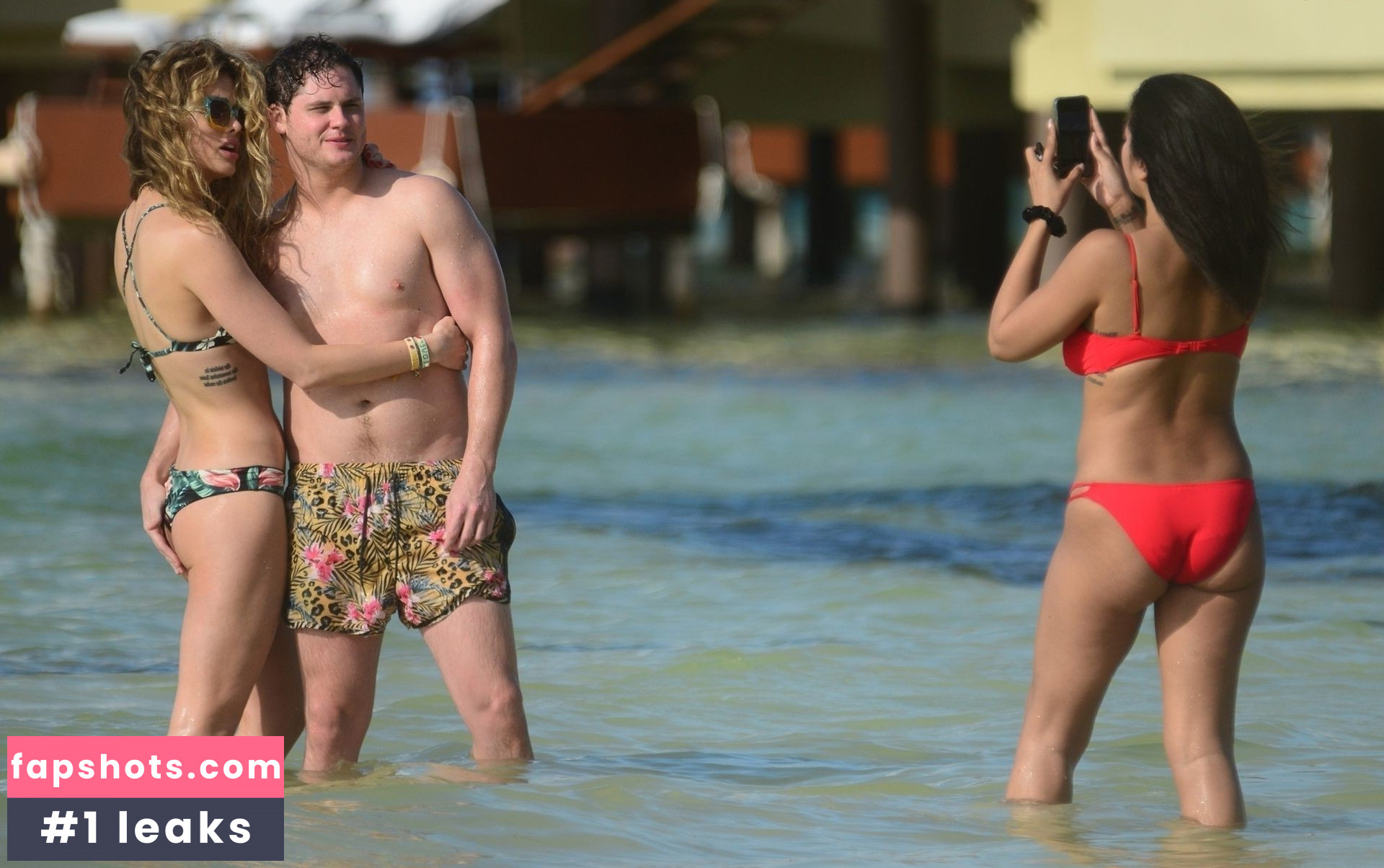 Ashley Newbrough gallery photo #17