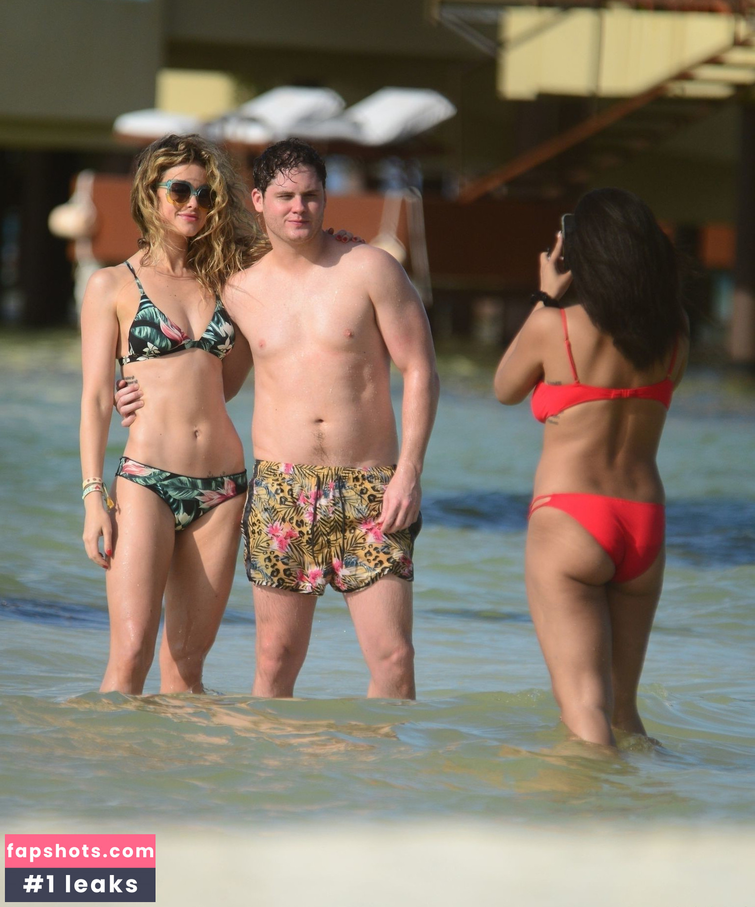 Ashley Newbrough gallery photo #19