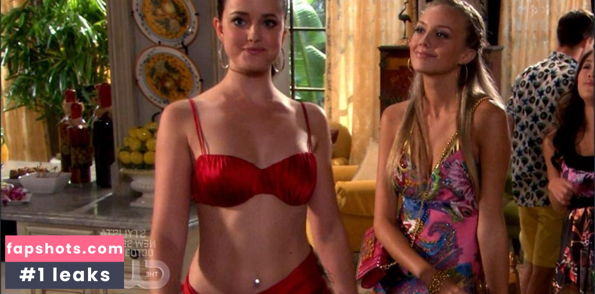 Ashley Newbrough gallery photo #27