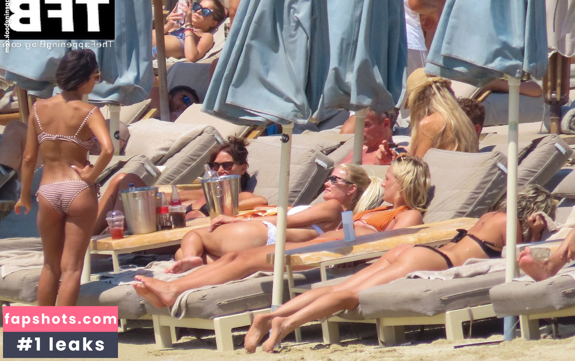 Ashley Roberts gallery photo #290