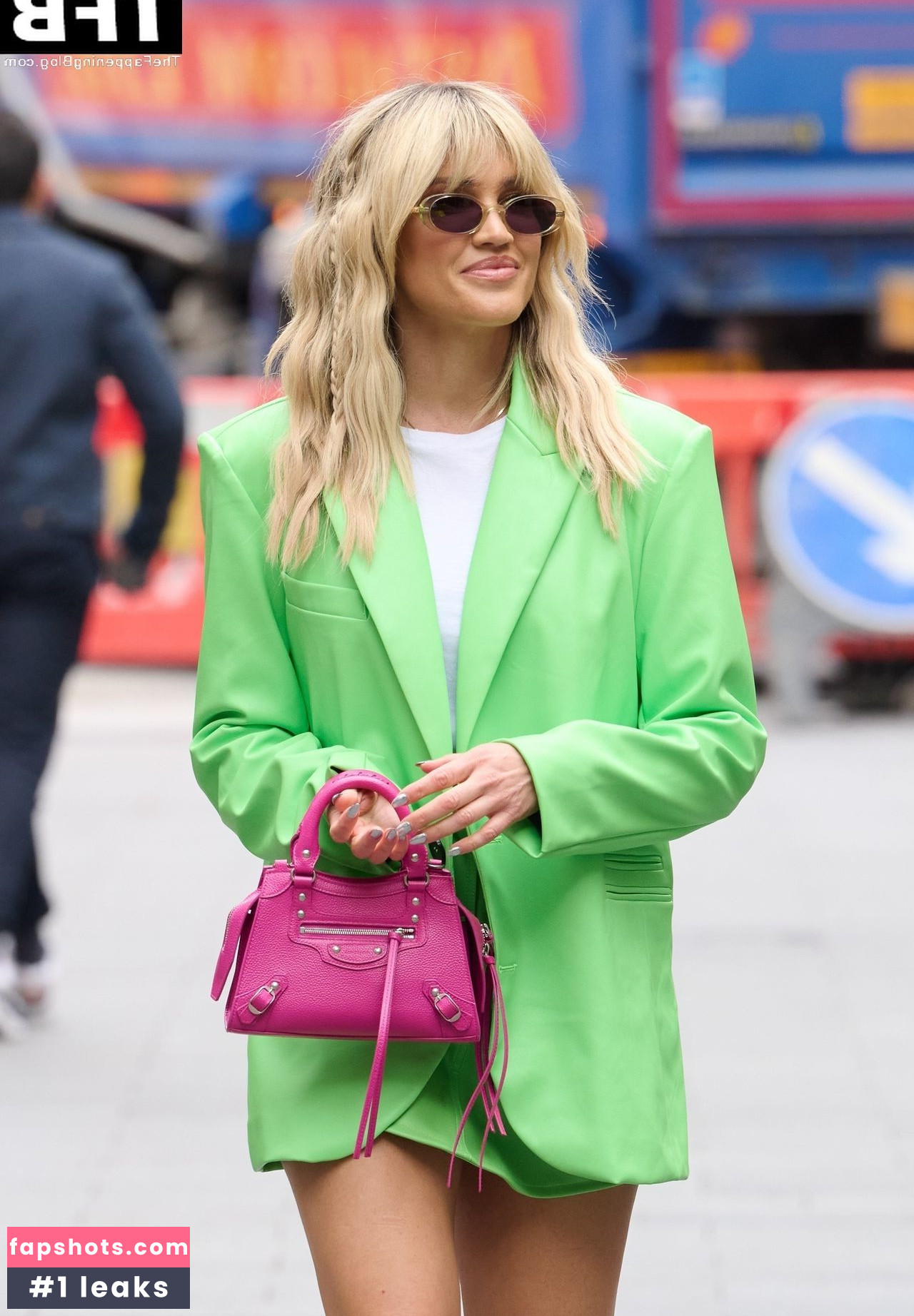 Ashley Roberts gallery photo #312