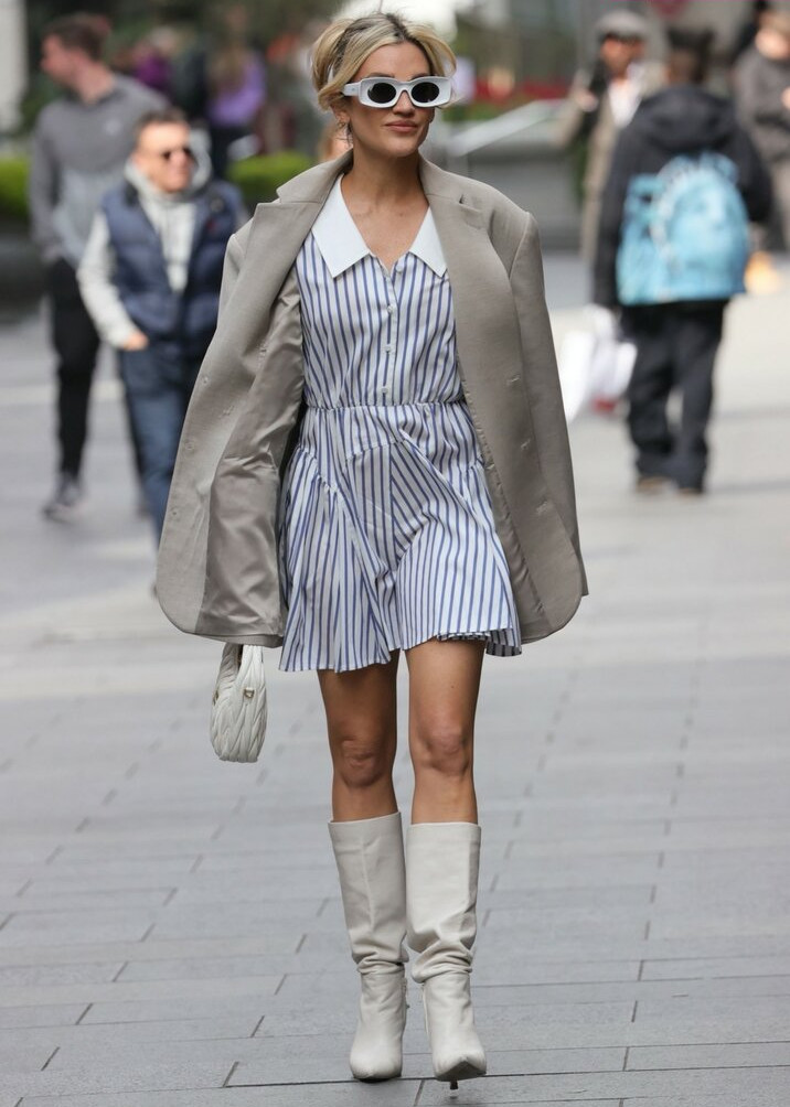 ashley-roberts gallery photo #476