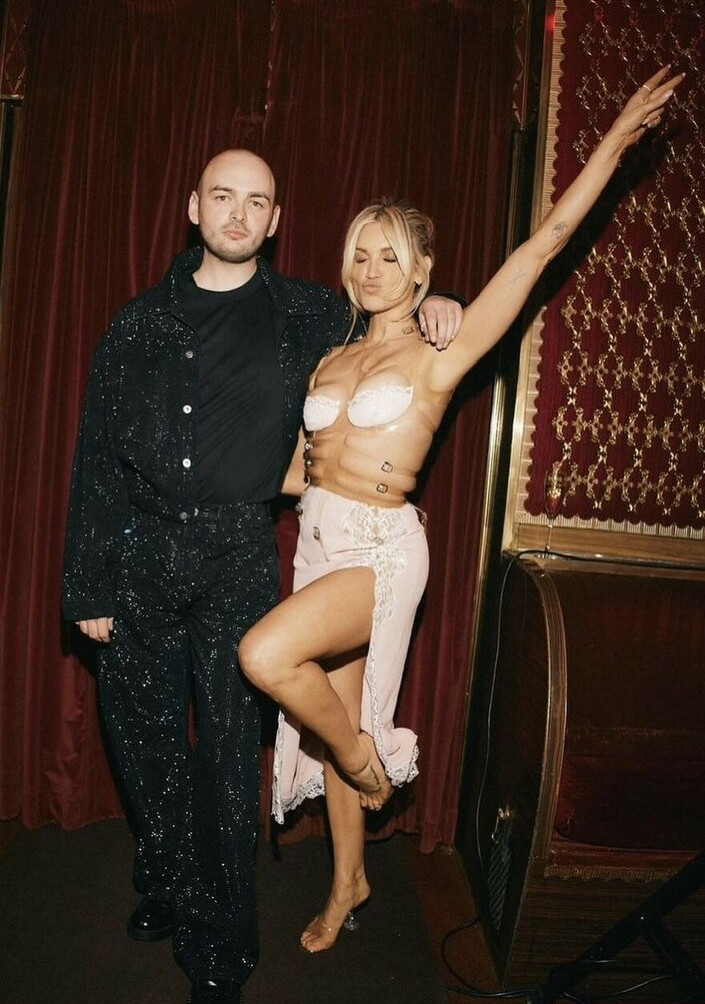 ashley-roberts gallery photo #492