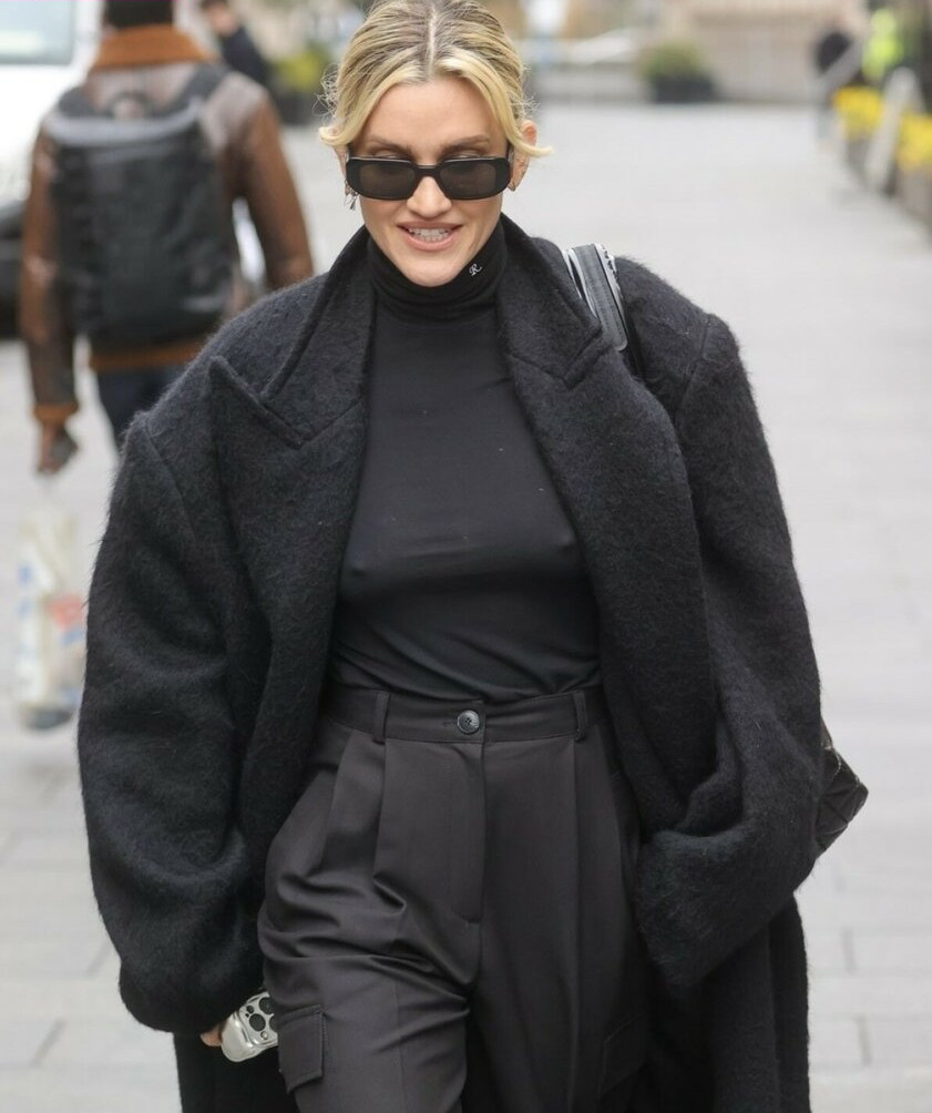 ashley-roberts gallery photo #561