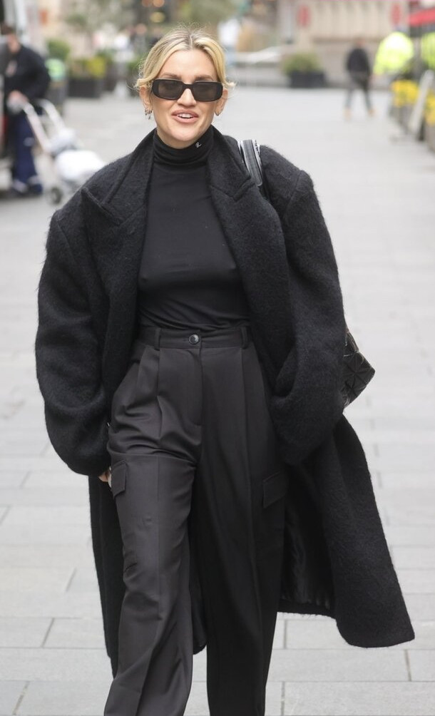 ashley-roberts gallery photo #565