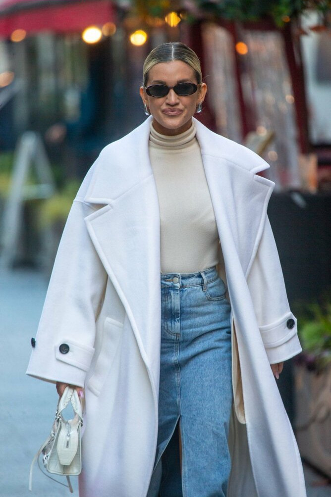 ashley-roberts gallery photo #599