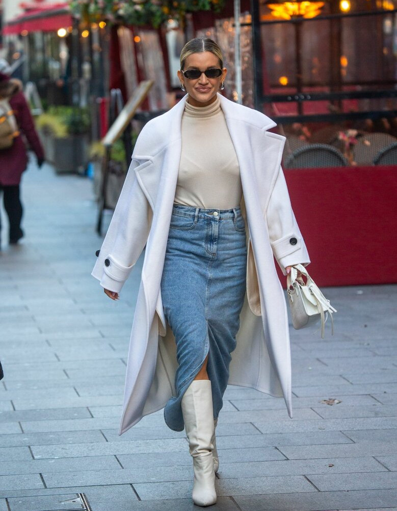 ashley-roberts gallery photo #600