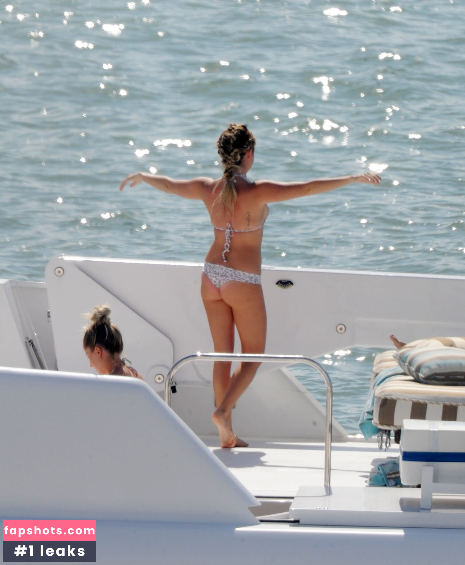 Ashley Tisdale Nahé úniky fotek pouze od fanoušků #49 - Fapshots