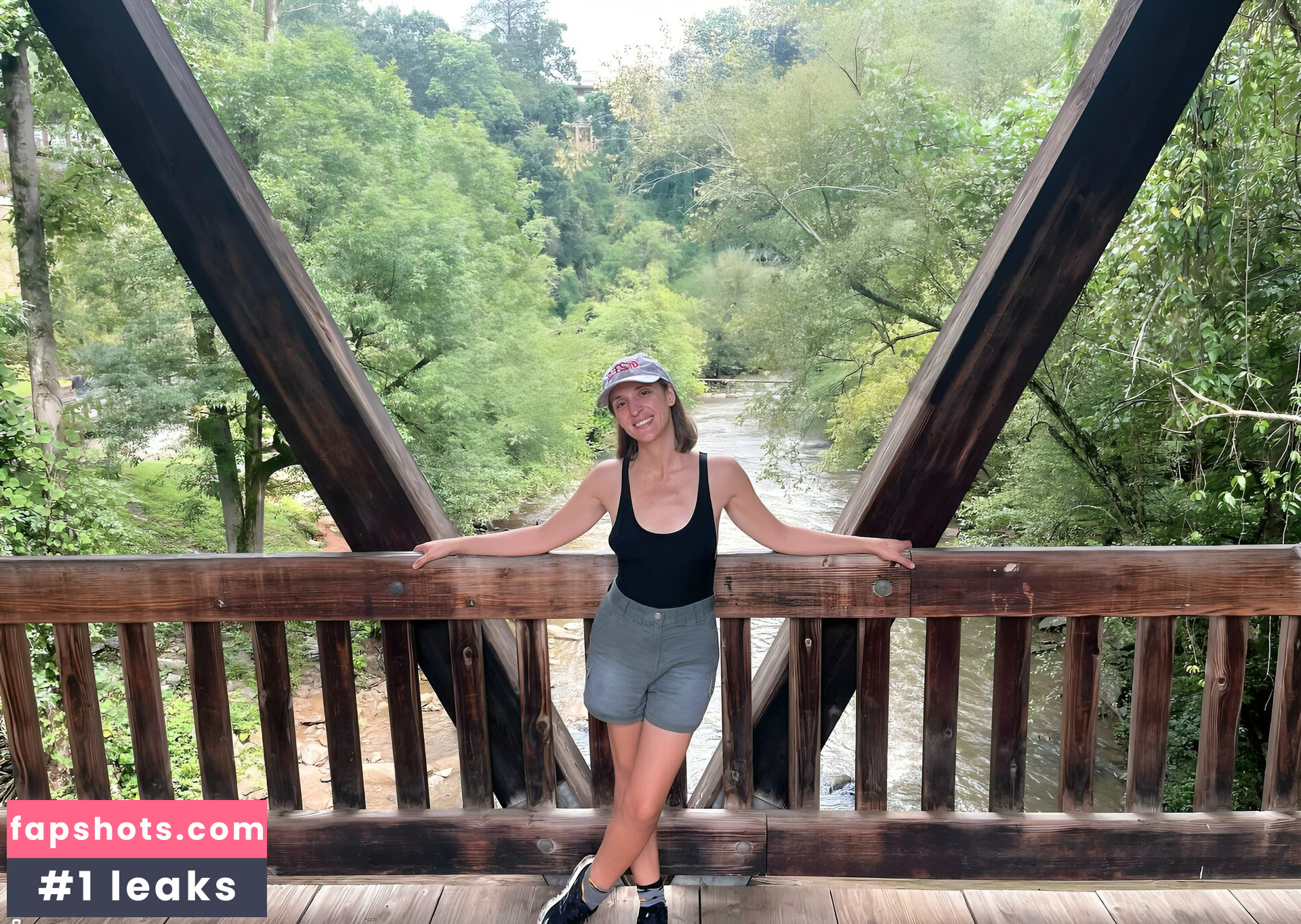 Ashley Victoria Robinson gallery photo #23