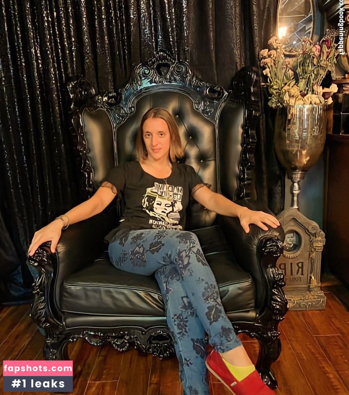 Ashley Victoria Robinson gallery photo #51