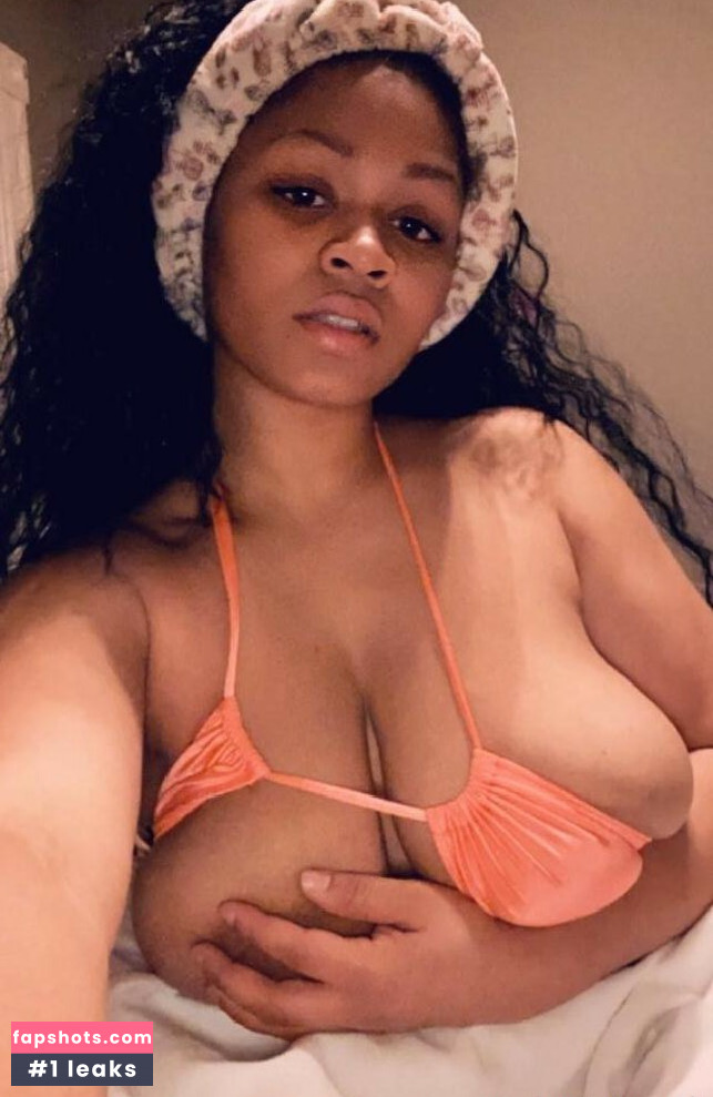 Ashley Zee gallery photo #3