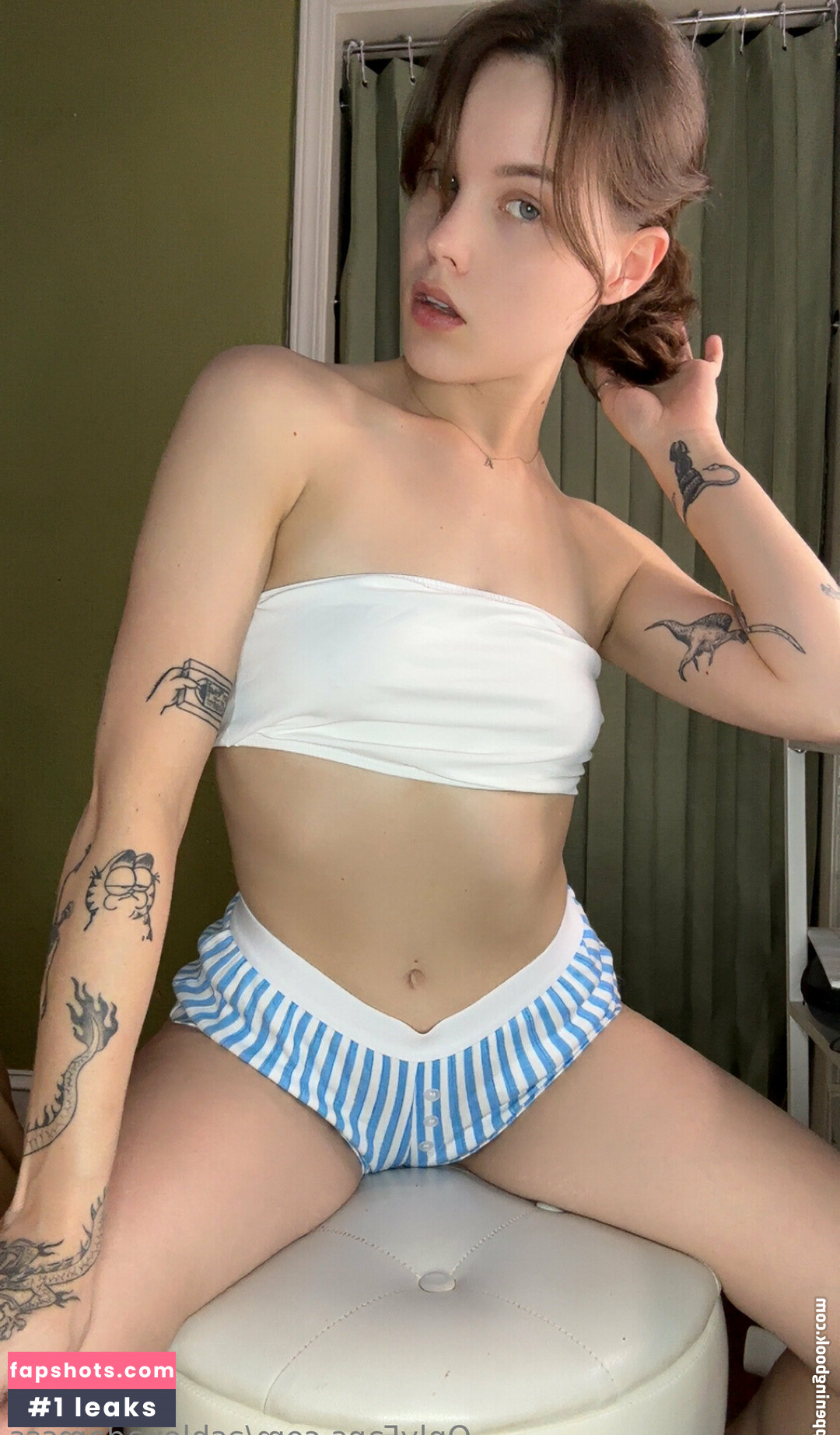 ashleyadamsss nude babe gallery