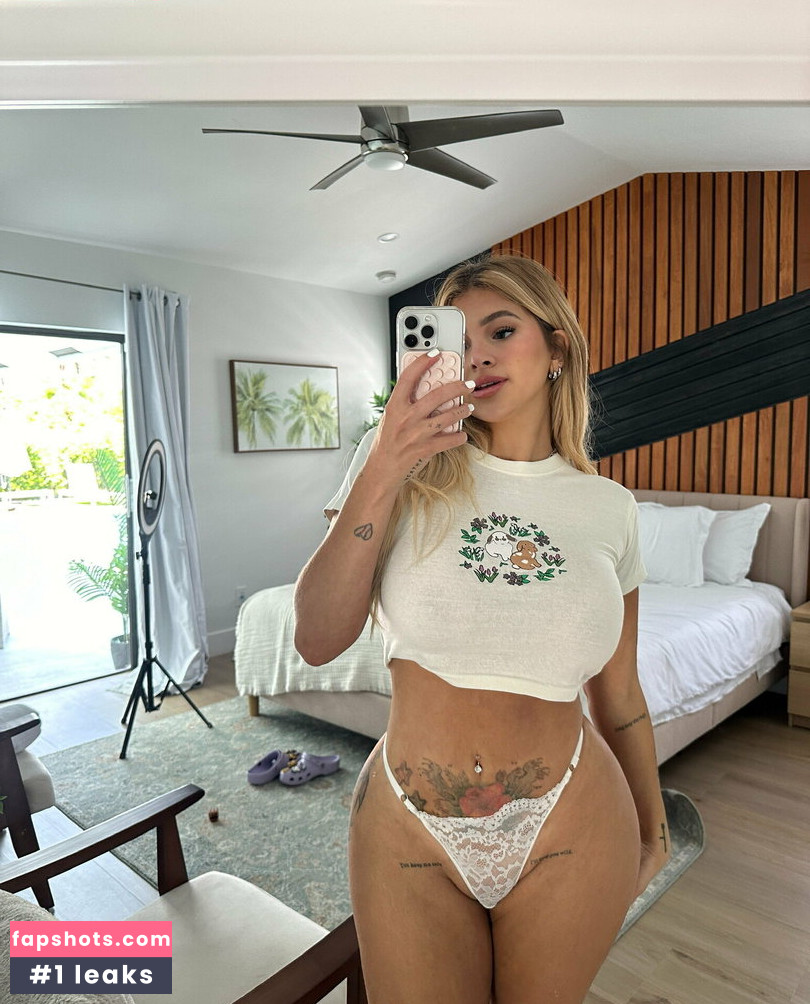 ashleysjuggs Nude Leaks OnlyFans - Fapshots