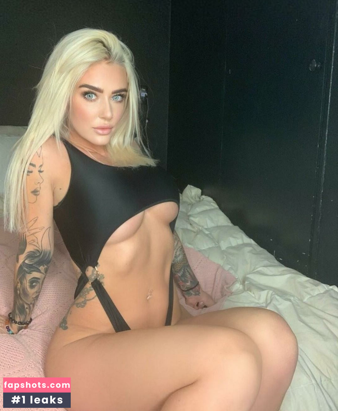 ashleywolfxo Nude Leaks OnlyFans Photos #9 - LeakJerk