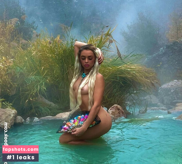 Ashlyn Collett gallery photo #3