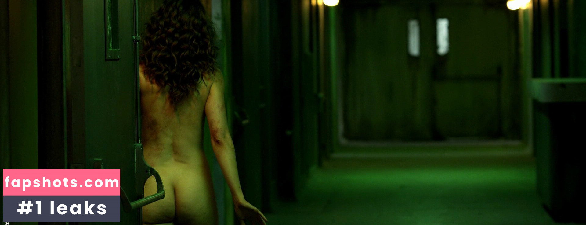 Ashlynn Yennie gallery photo #14