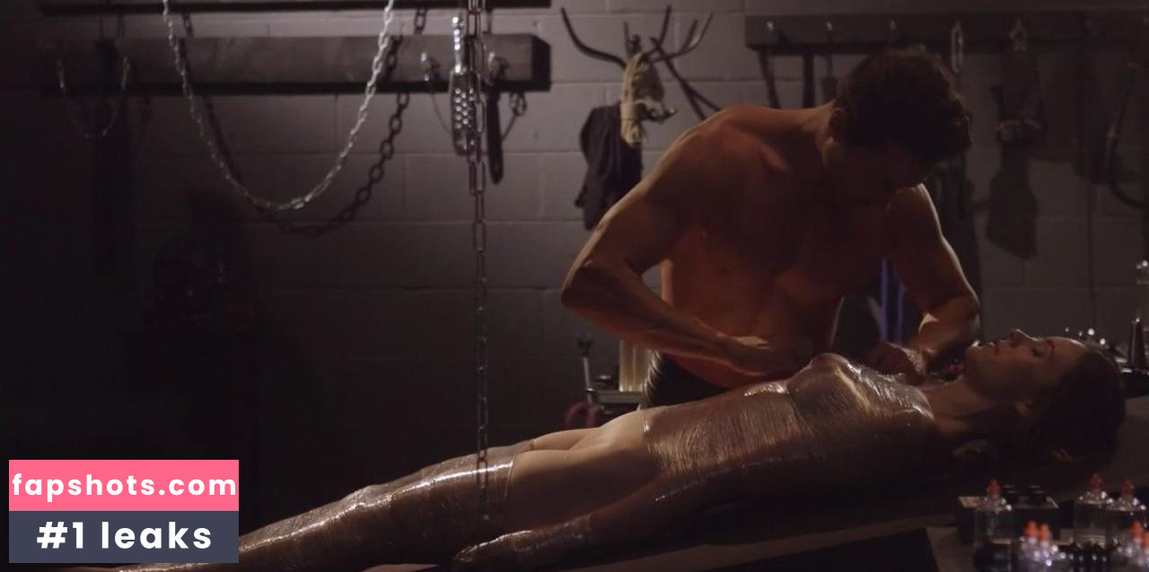 Ashlynn Yennie gallery photo #84