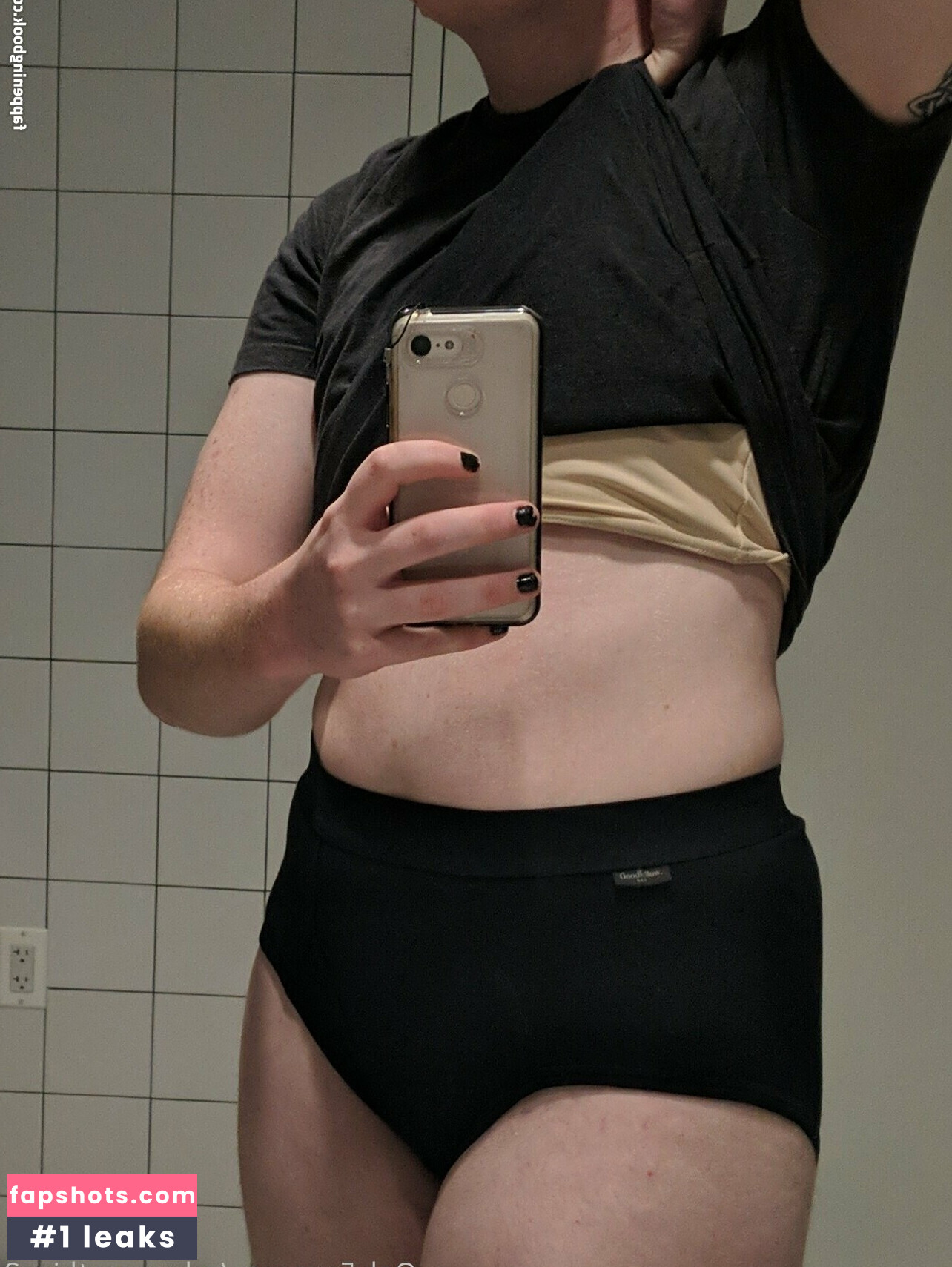 ashmeanything3 Filtración Desnuda OnlyFans Foto #4 - Fapshots