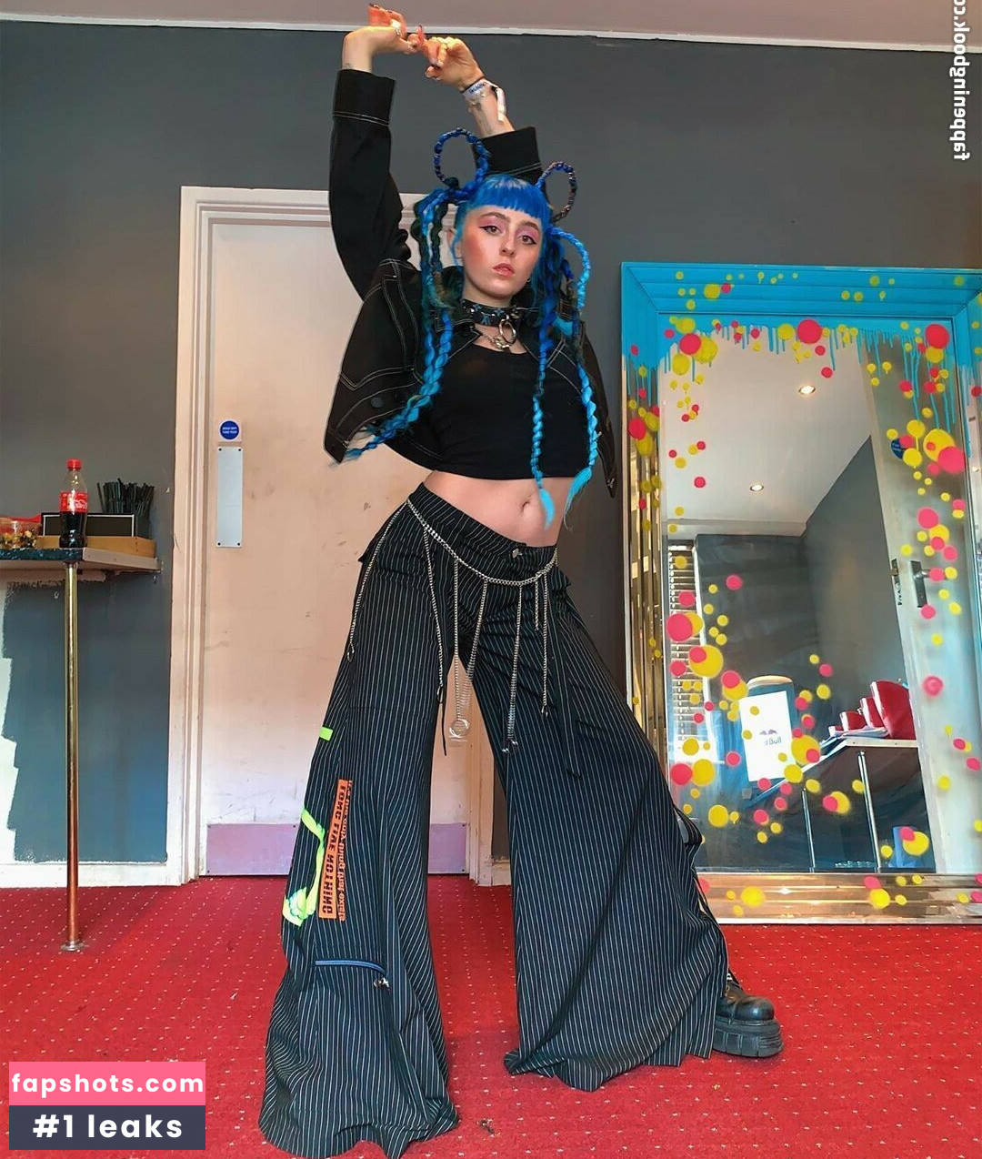 Ashnikko gallery photo #107