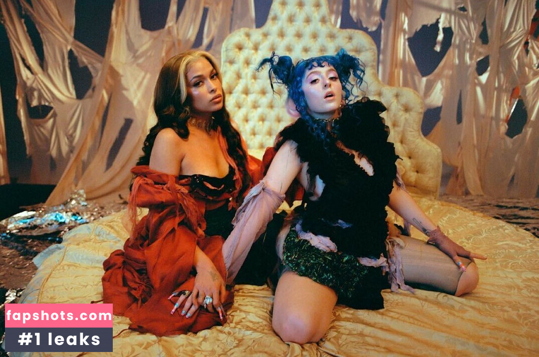 Ashnikko gallery photo #114