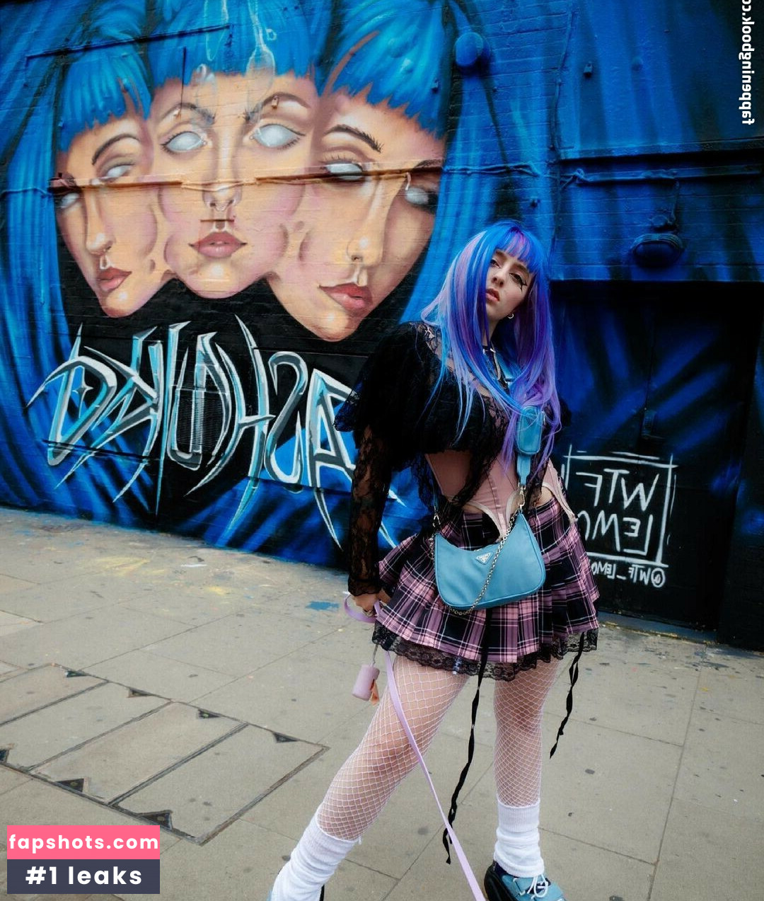 Ashnikko gallery photo #125