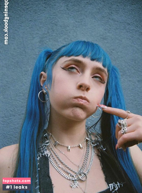 Ashnikko gallery photo #130