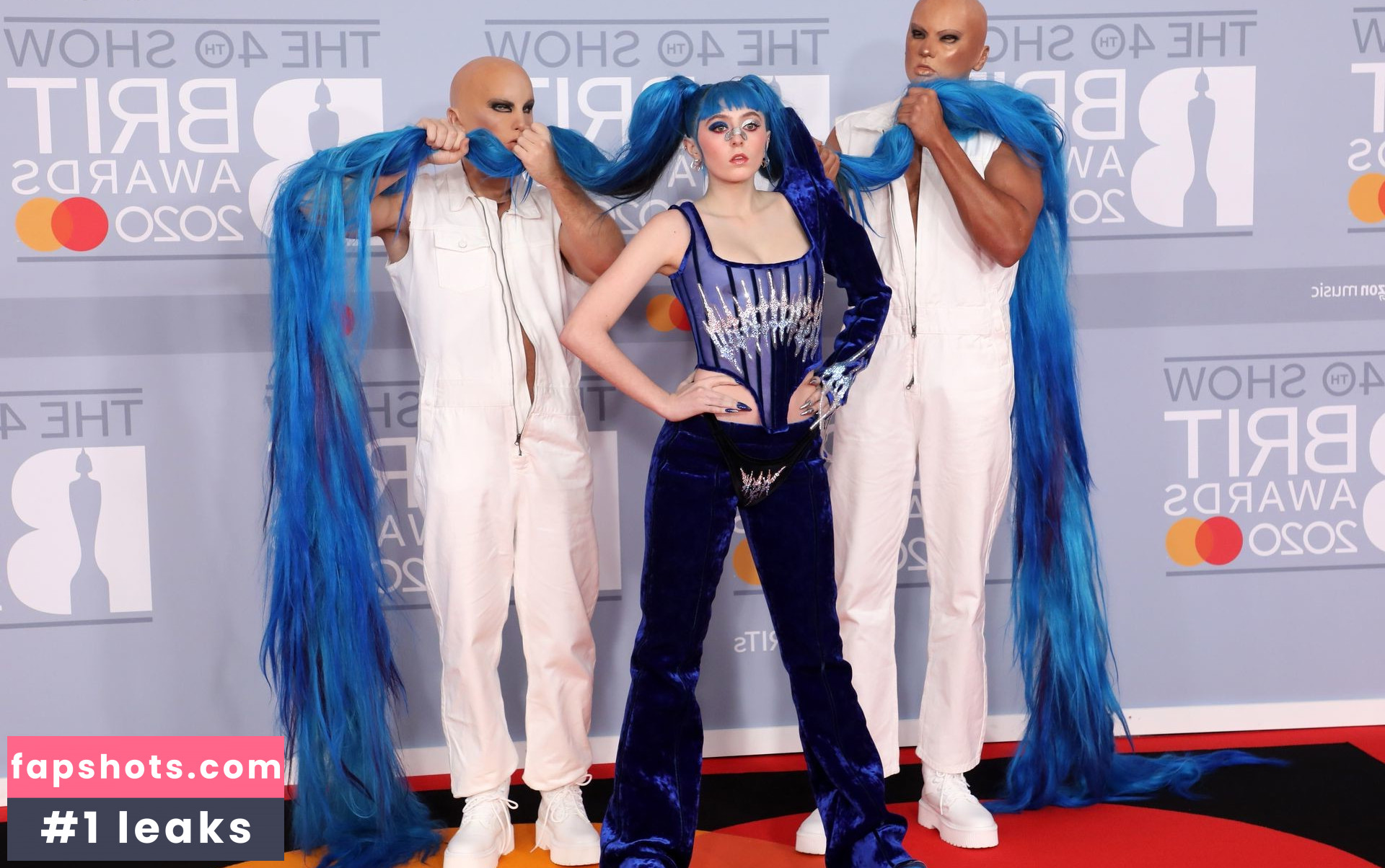 Ashnikko gallery photo #152