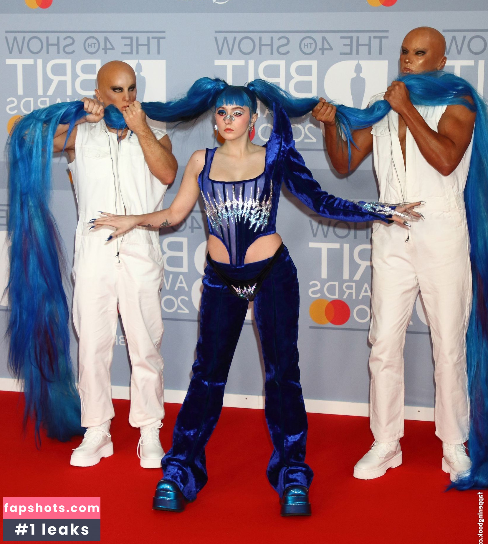 Ashnikko gallery photo #154