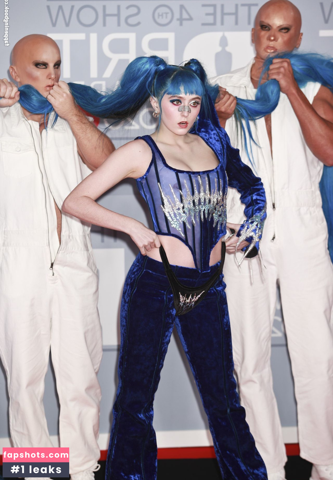 Ashnikko gallery photo #158