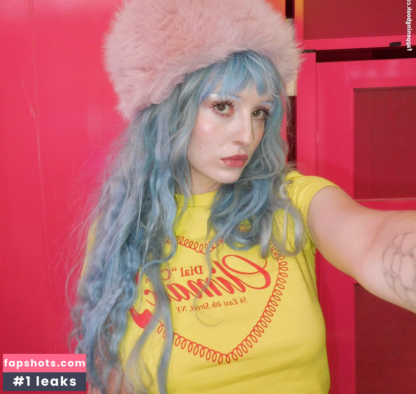 Ashnikko gallery photo #33