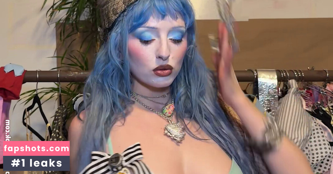 Ashnikko gallery photo #51