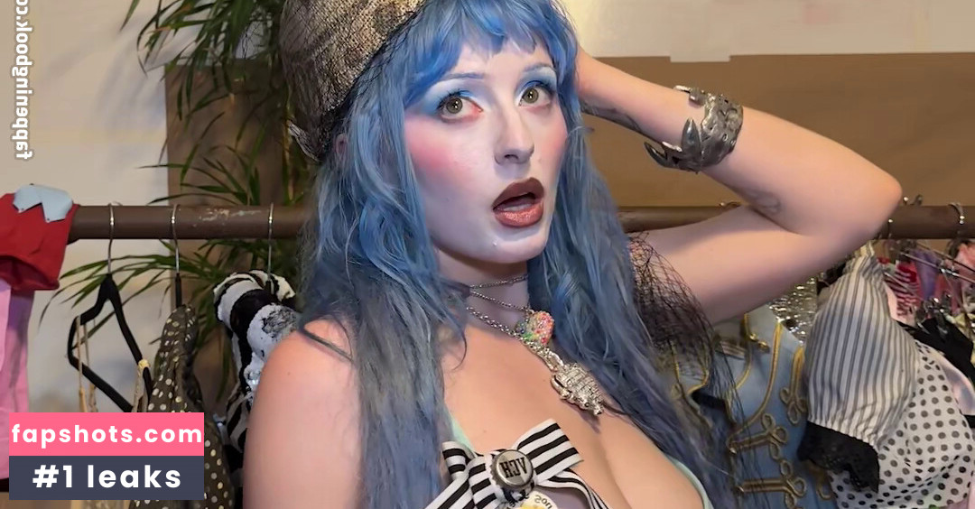 Ashnikko gallery photo #54