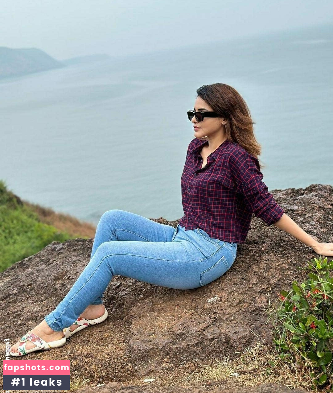 Ashu Reddy Nude Leaks OnlyFans Photos #14 - LeakJerk