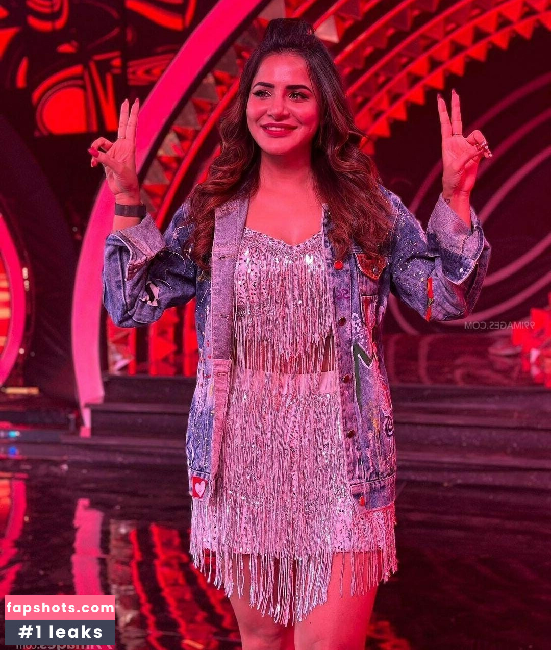 Ashu Reddy Nude Leaks OnlyFans Photos #19 - LeakJerk