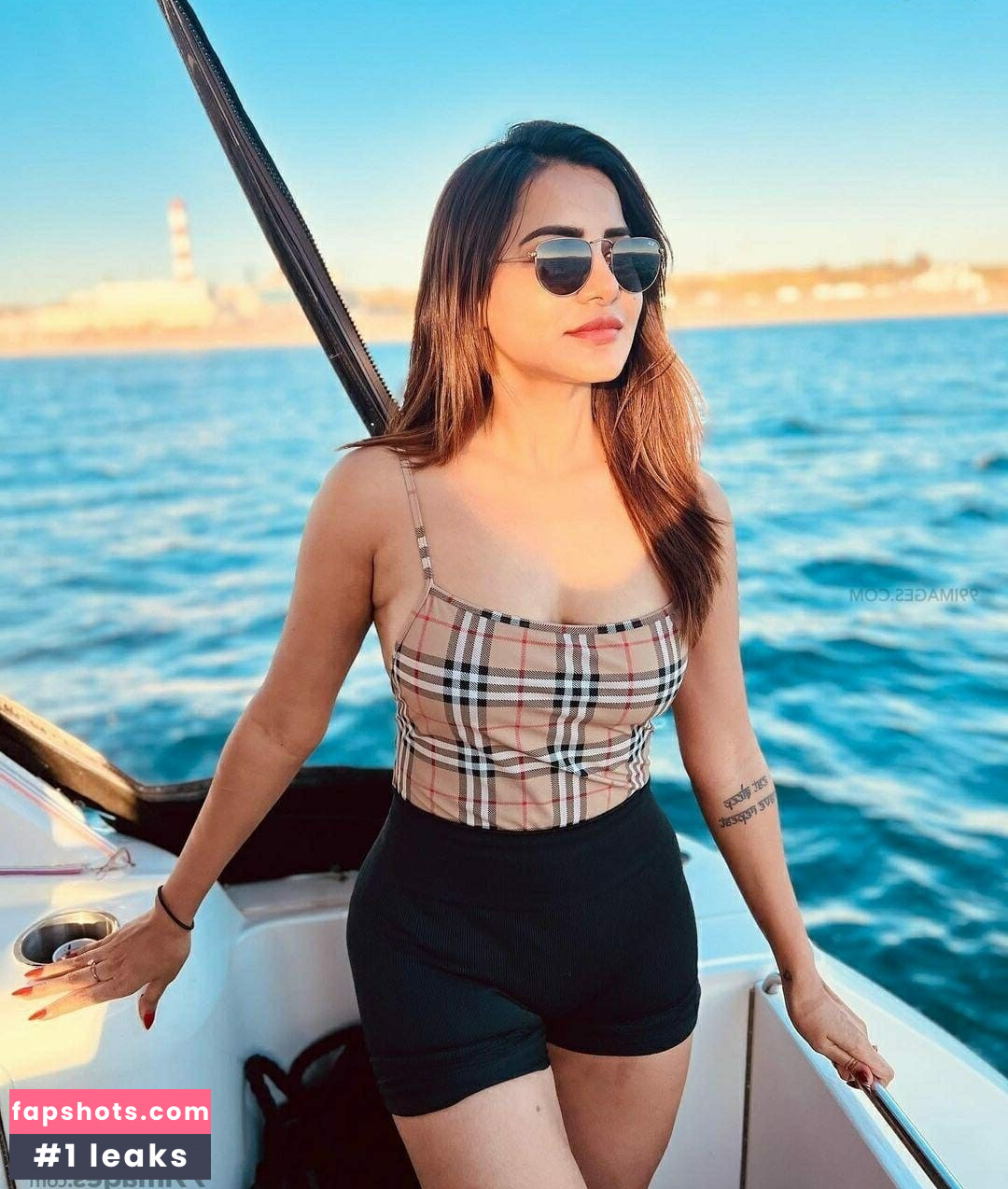 Ashu Reddy Nude Leaks OnlyFans Photos #32 - LeakJerk