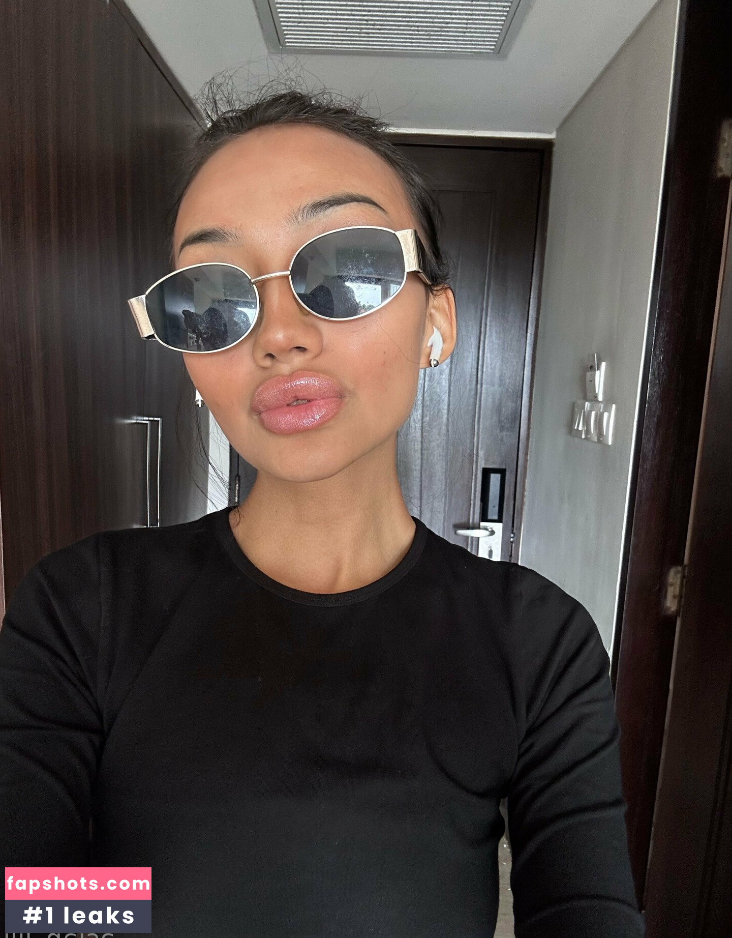 asian_lili gallery photo #5