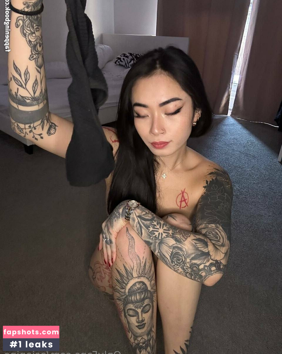 asianina gallery photo #15