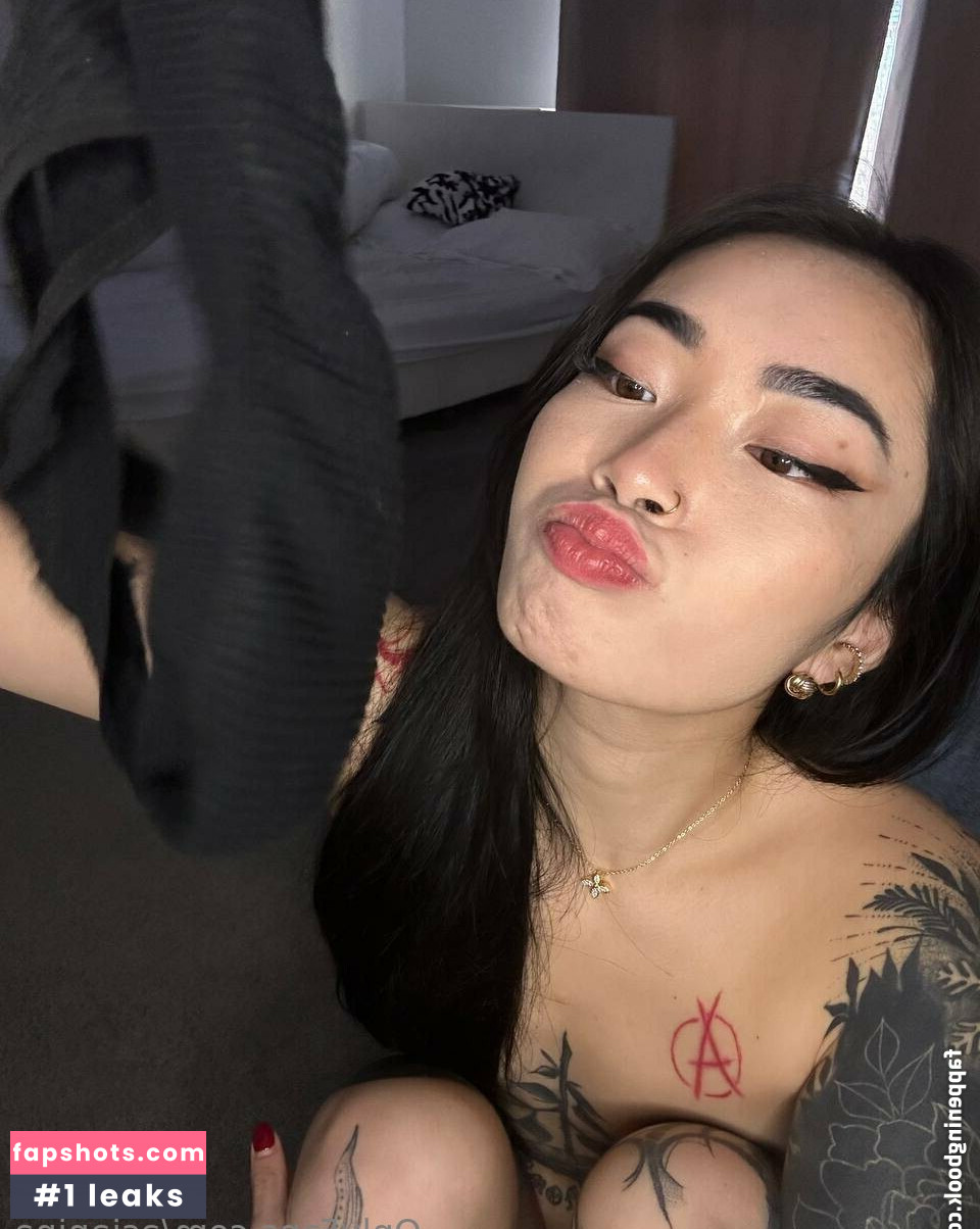 asianina gallery photo #18