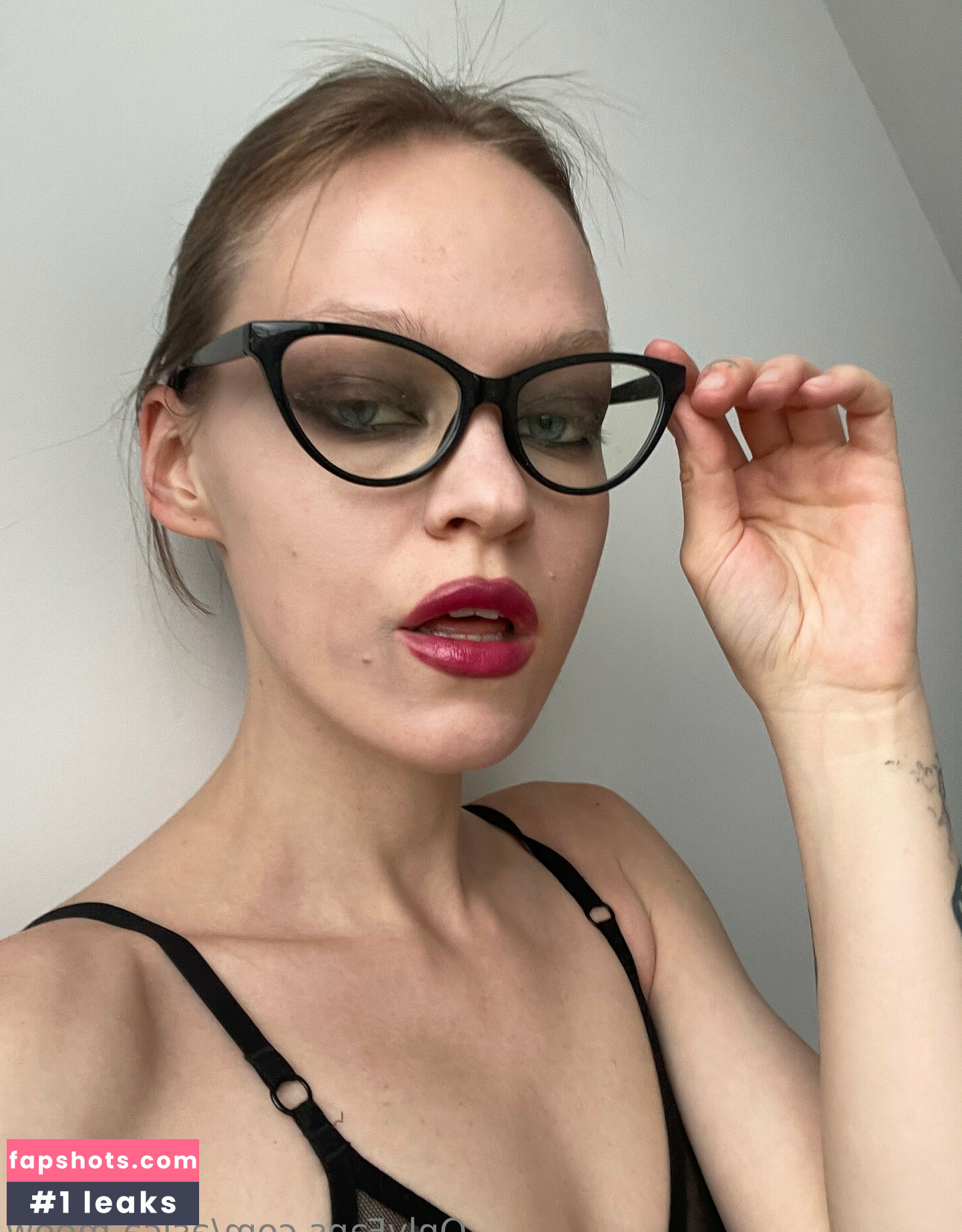 asica.meow nude babe gallery