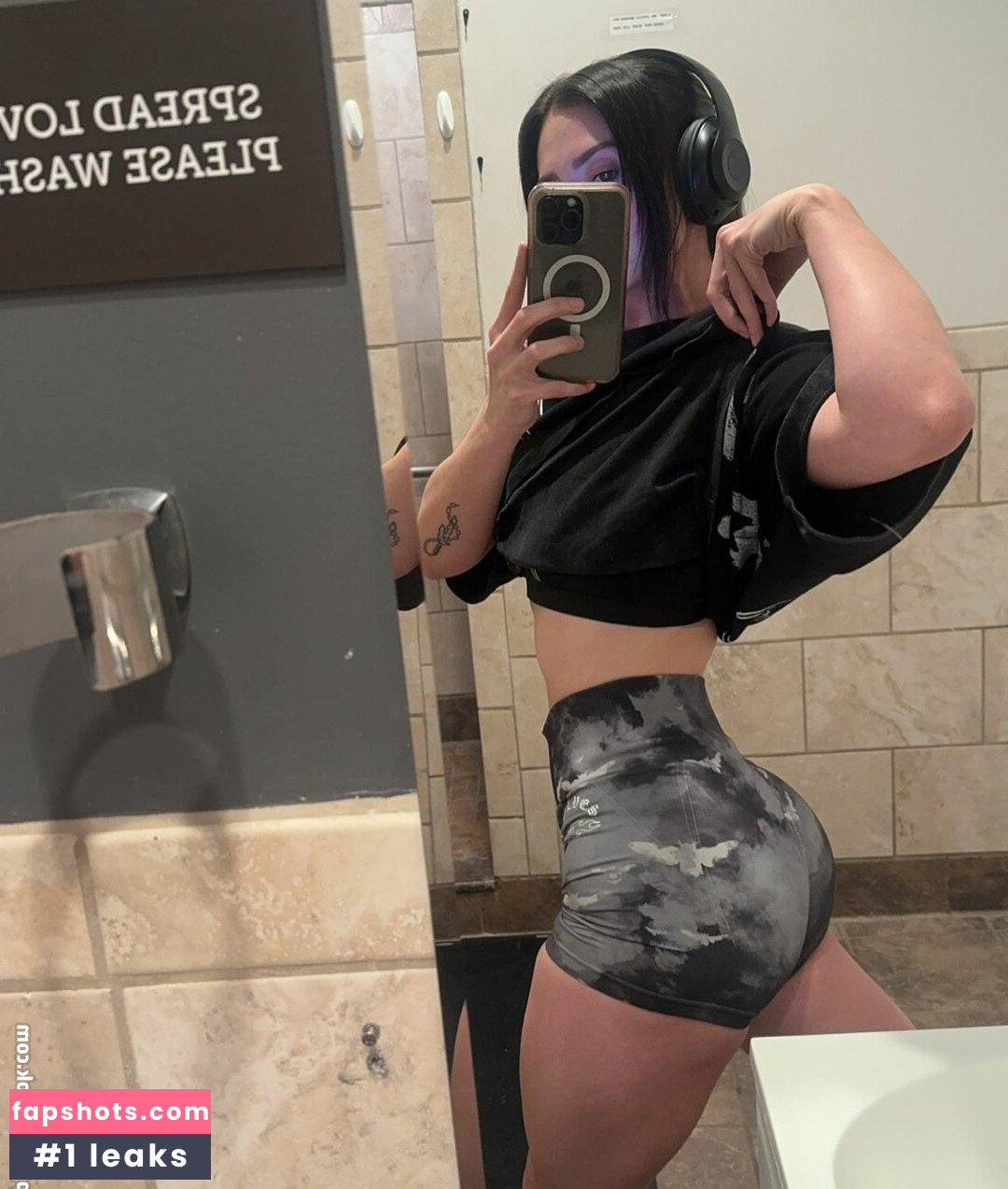 Aslanrhea_fit nude babe gallery