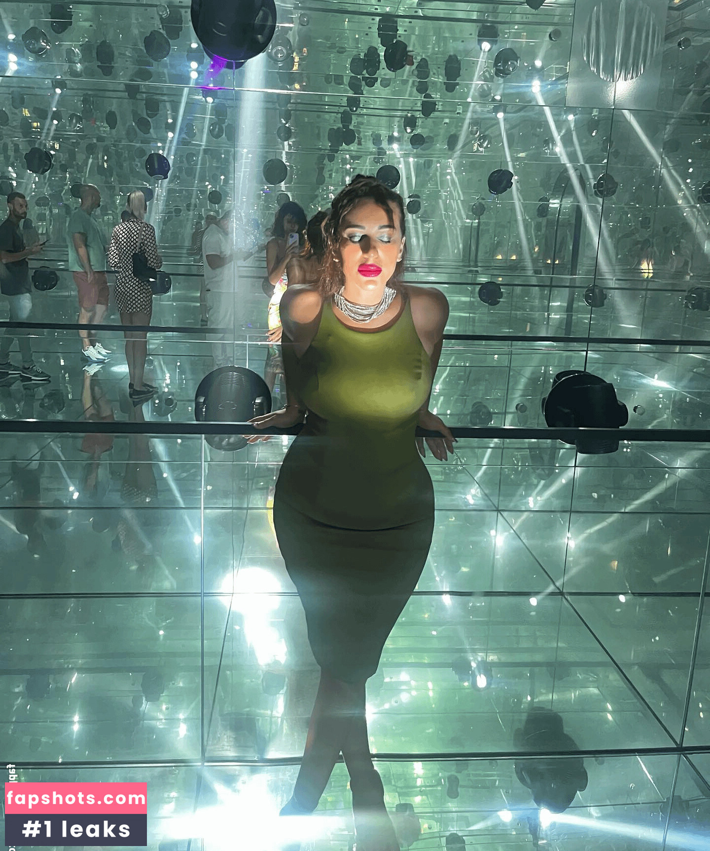 Asma Sherif Moneer gallery photo #14